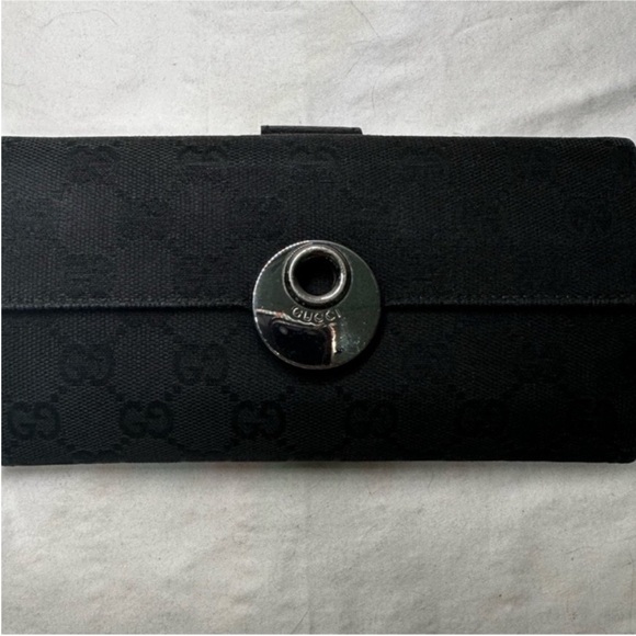 Gucci Black Textured Wallet with Silver Detail - Picture 1 of 15